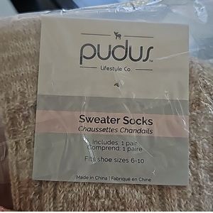 Pudus over the knee sweater socks